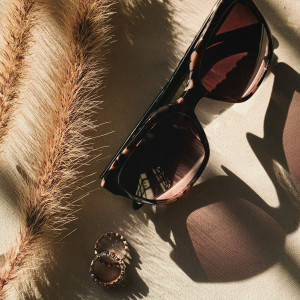  Двір та вулиця